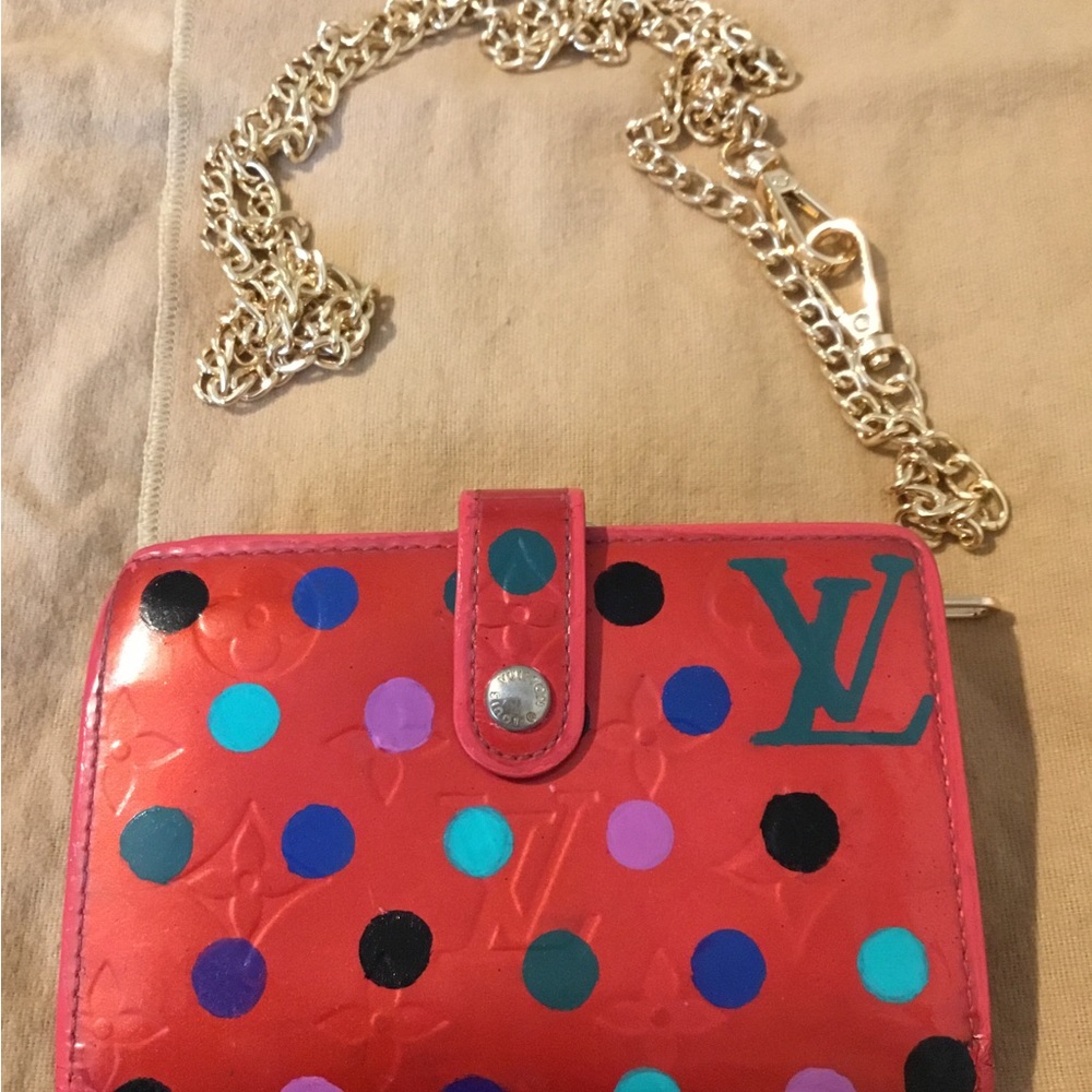Authentic Louis Vuitton Red Epi Kiss lock Wallet & Chain